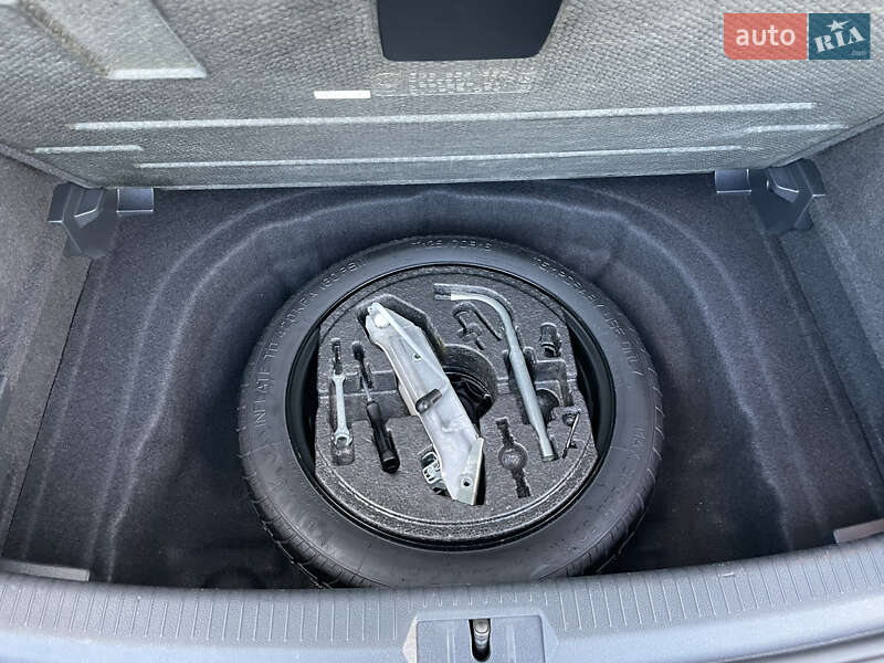 Хэтчбек Volkswagen Golf 2016 в Хусте