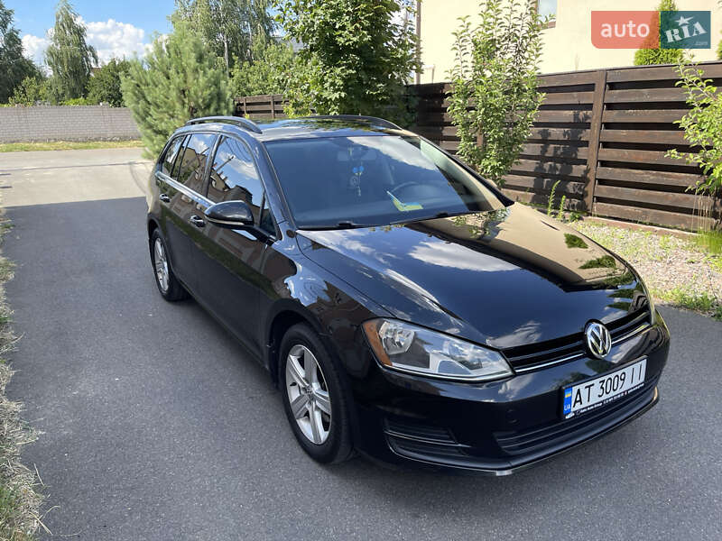 Универсал Volkswagen Golf 2015 в Киеве