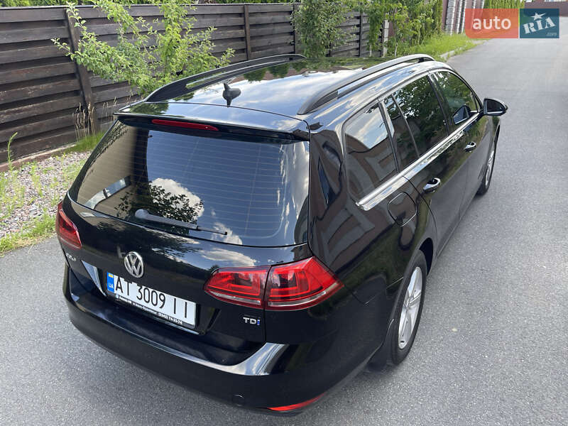 Универсал Volkswagen Golf 2015 в Киеве