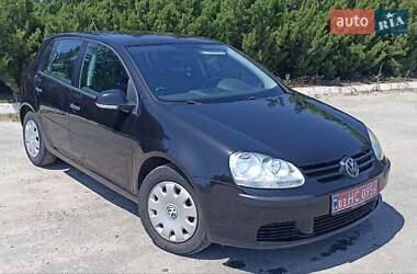 Хетчбек Volkswagen Golf 2005 в Харкові