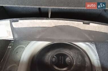 Хетчбек Volkswagen Golf 2003 в 