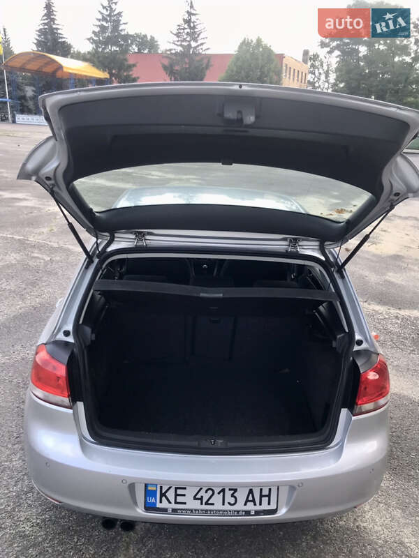 Хетчбек Volkswagen Golf 2009 в Валках