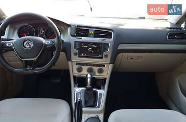 Універсал Volkswagen Golf 2015 в Миколаєві
