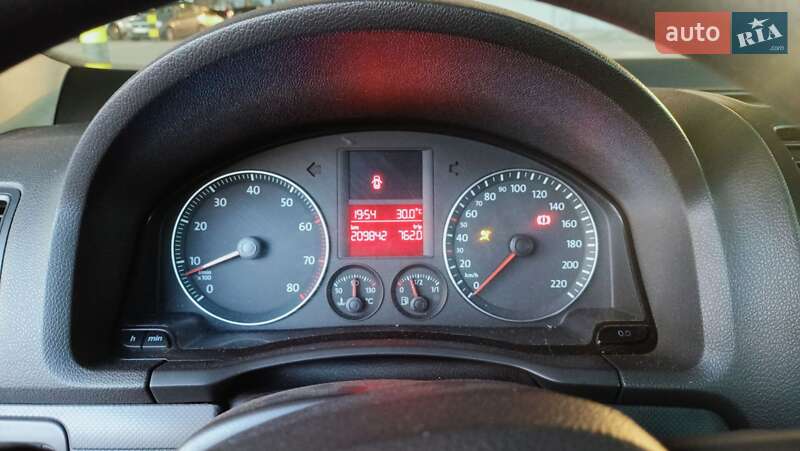 Хетчбек Volkswagen Golf 2005 в Харкові