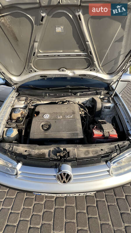 Універсал Volkswagen Golf 2001 в Городку