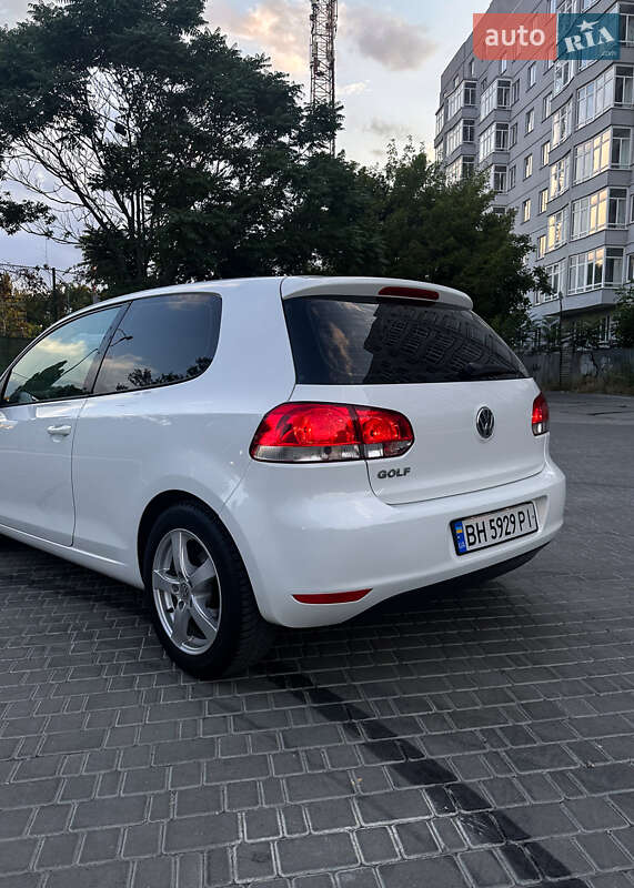 Хэтчбек Volkswagen Golf 2009 в Одессе