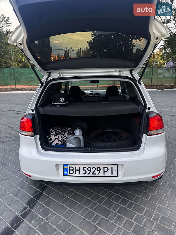 Хэтчбек Volkswagen Golf 2009 в Одессе