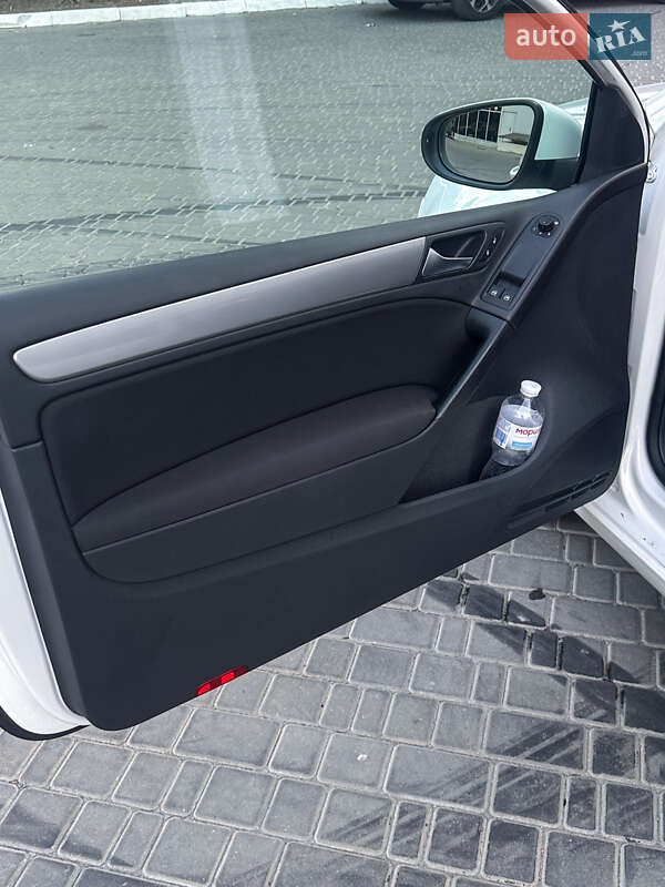 Хэтчбек Volkswagen Golf 2009 в Одессе