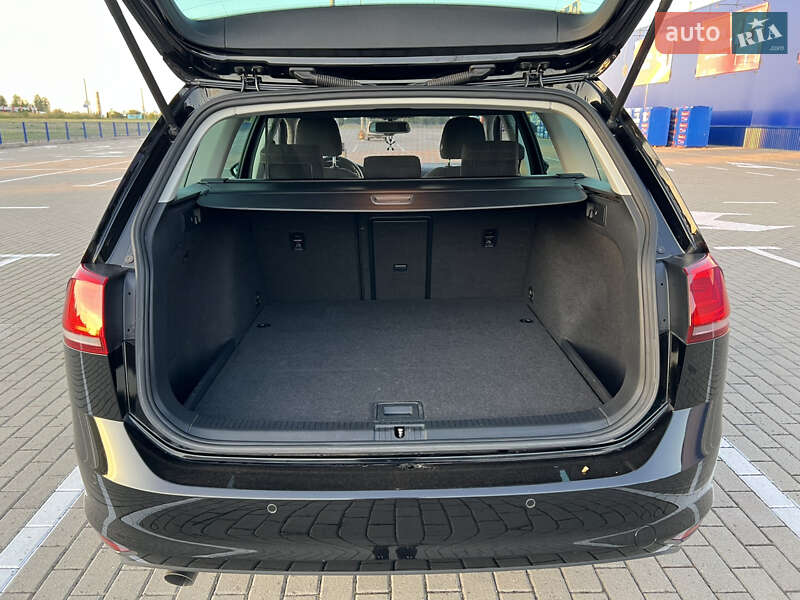 Універсал Volkswagen Golf 2016 в Луцьку
