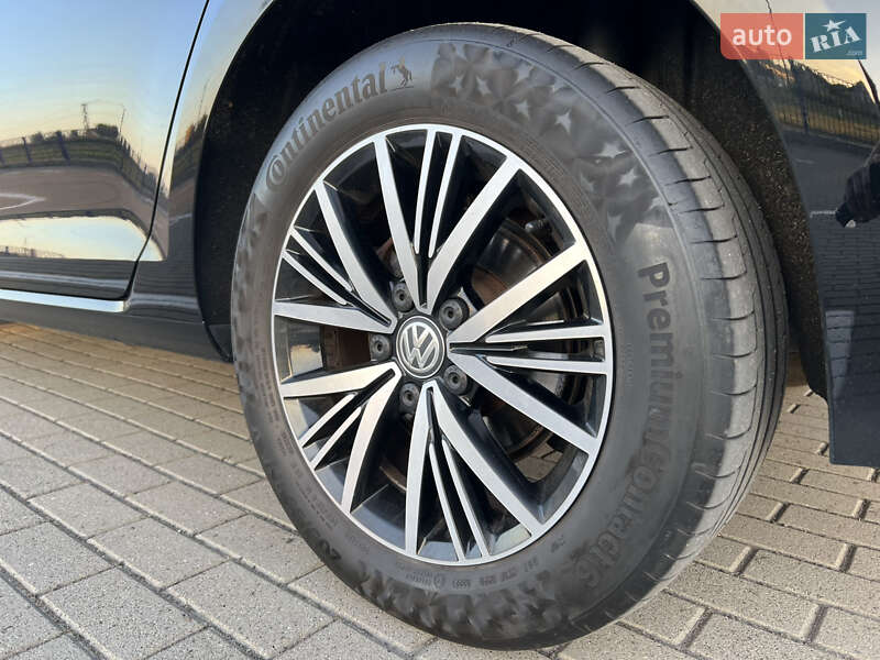 Універсал Volkswagen Golf 2016 в Луцьку