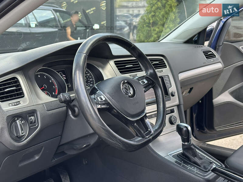 Хэтчбек Volkswagen Golf 2014 в Харькове