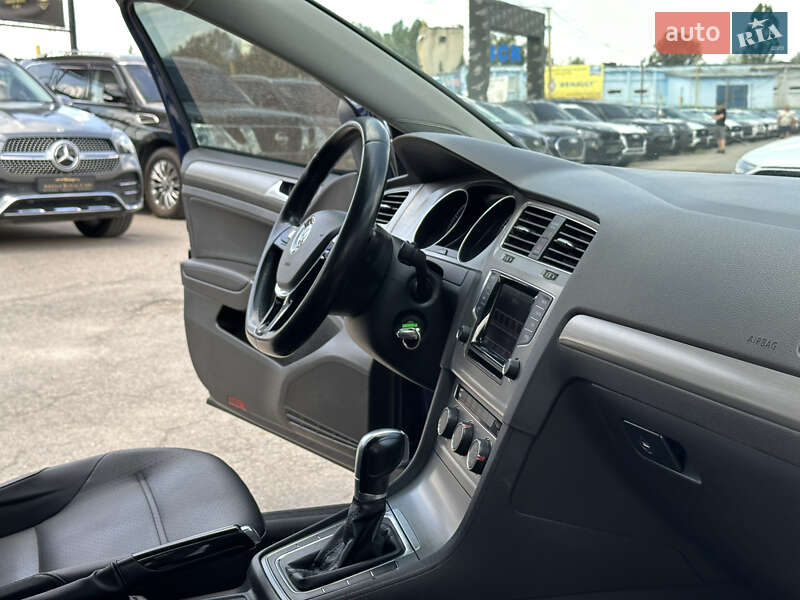 Хэтчбек Volkswagen Golf 2014 в Харькове