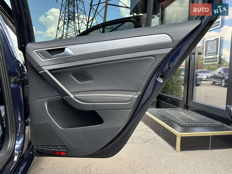 Хэтчбек Volkswagen Golf 2014 в Харькове