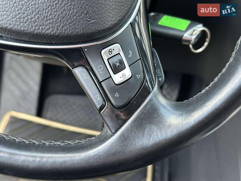 Хэтчбек Volkswagen Golf 2014 в Харькове