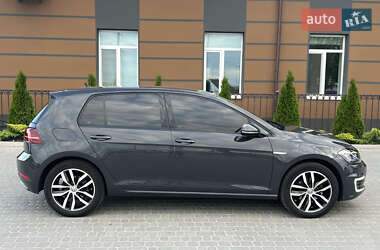 Хетчбек Volkswagen Golf 2020 в Вінниці