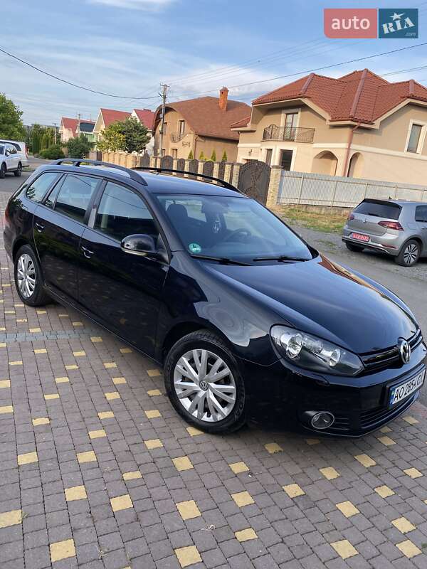 Универсал Volkswagen Golf 2012 в Ужгороде