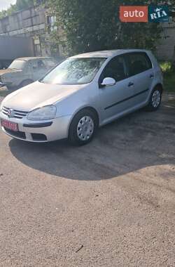 Хэтчбек Volkswagen Golf 2005 в Луцке