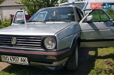 Хэтчбек Volkswagen Golf 1988 в Почаеве