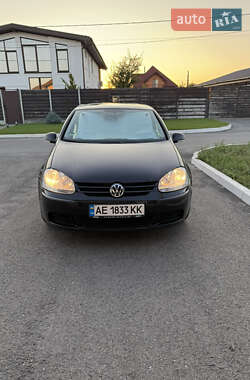 Хэтчбек Volkswagen Golf 2005 в Павлограде