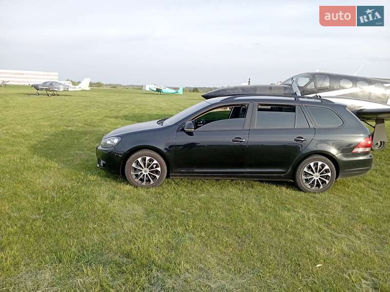 Универсал Volkswagen Golf 2013 в Киеве