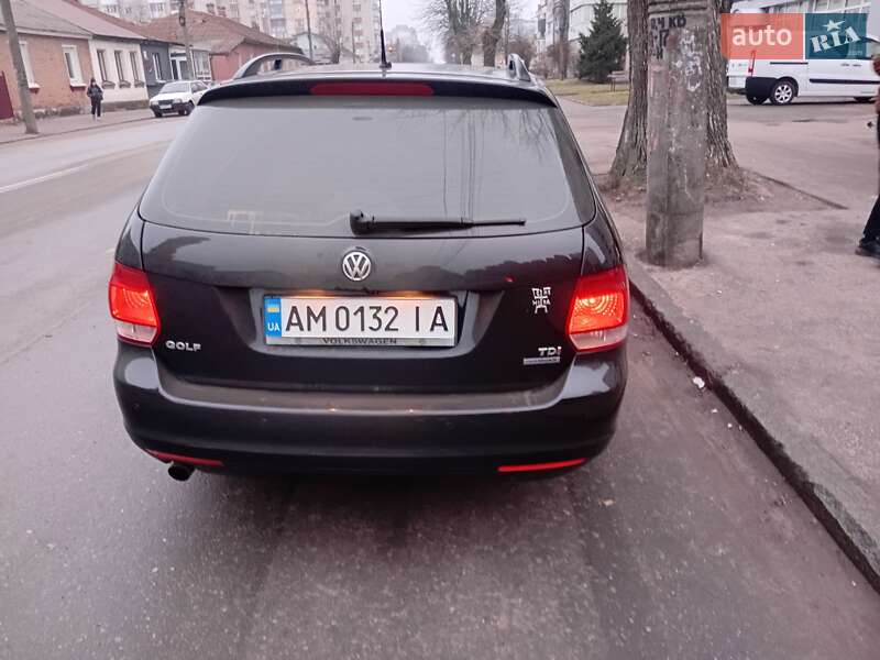 Универсал Volkswagen Golf 2013 в Киеве