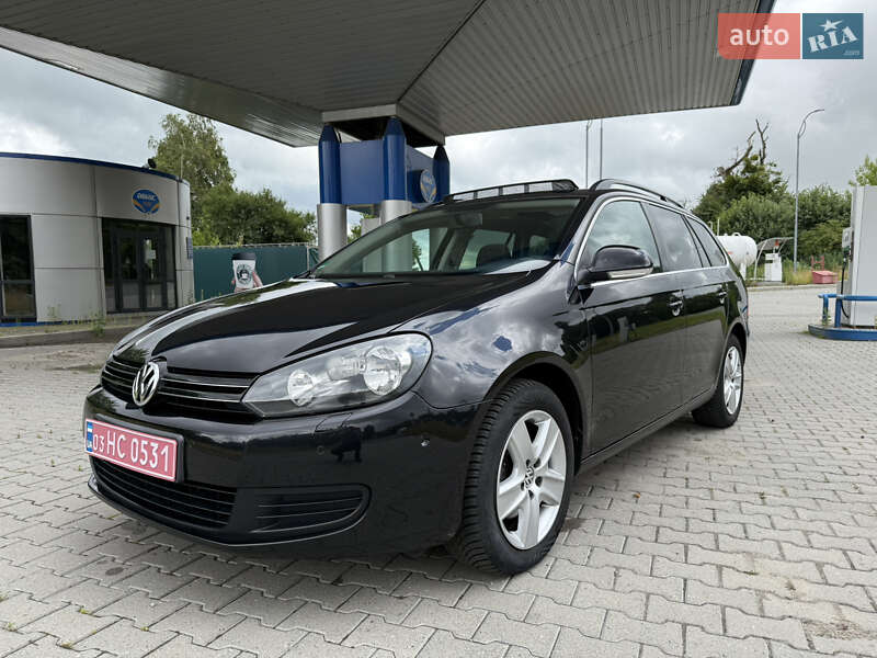 Универсал Volkswagen Golf 2010 в Красилове