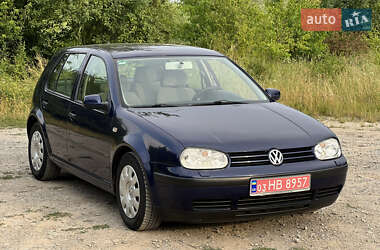 Хэтчбек Volkswagen Golf 2001 в Чорткове