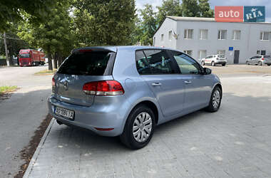 Хэтчбек Volkswagen Golf 2009 в 