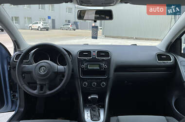 Хэтчбек Volkswagen Golf 2009 в 