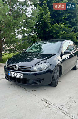 Хэтчбек Volkswagen Golf 2010 в Самборе