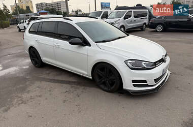 Універсал Volkswagen Golf 2015 в Києві