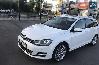 Универсал Volkswagen Golf 2015 в Киеве