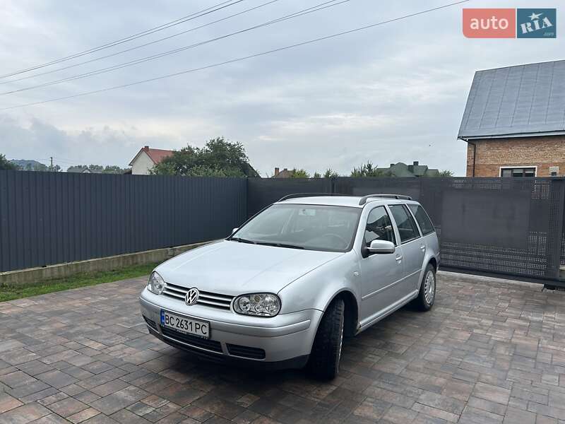 Volkswagen Golf 2004