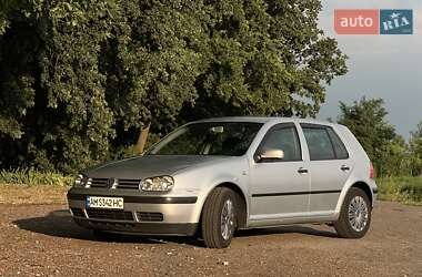 Хэтчбек Volkswagen Golf 2003 в Киеве