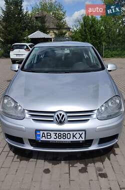 Хетчбек Volkswagen Golf 2004 в Хмільнику