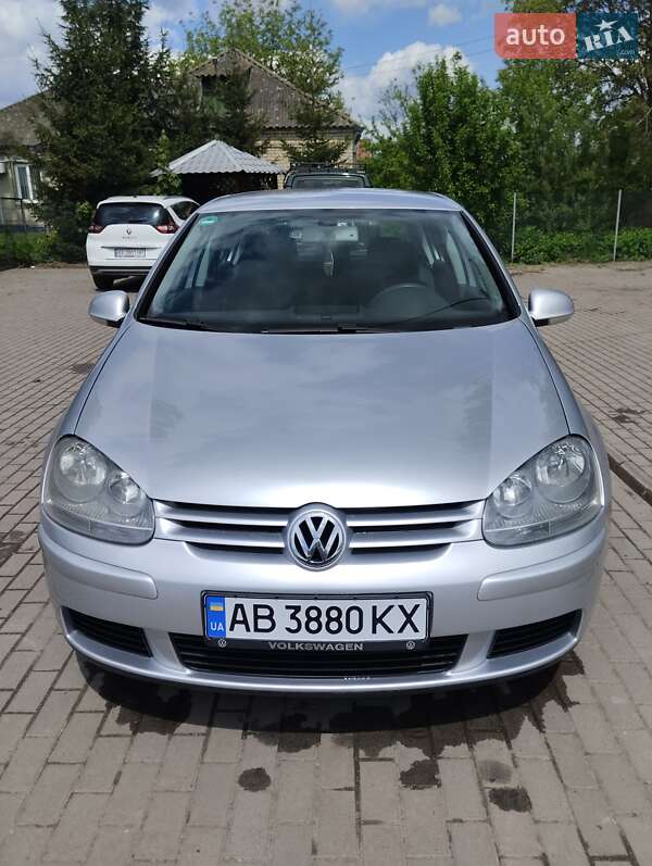Volkswagen Golf 2004