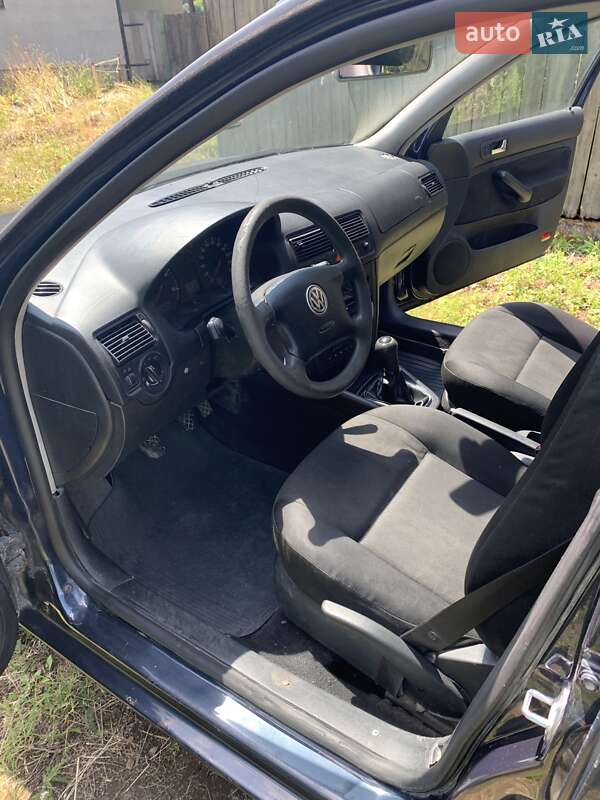 Универсал Volkswagen Golf 2002 в Борщеве