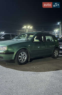Хэтчбек Volkswagen Golf 2000 в Василькове