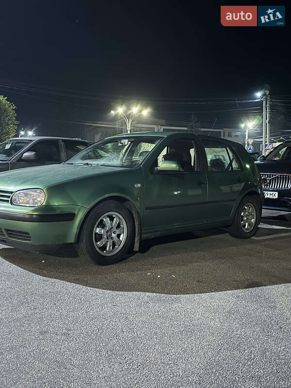 Volkswagen Golf 2000