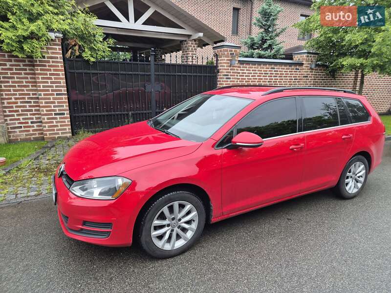 Универсал Volkswagen Golf 2015 в Киеве