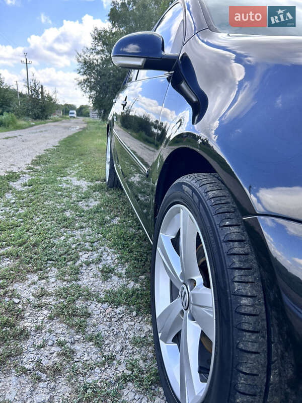 Хетчбек Volkswagen Golf 2005 в Диканьці