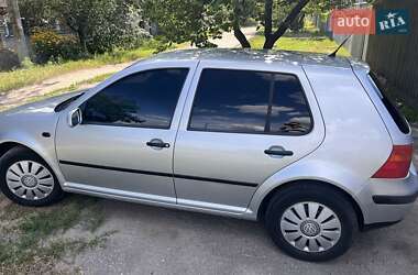 Хэтчбек Volkswagen Golf 2001 в Харькове