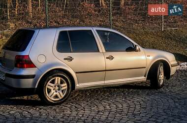 Хэтчбек Volkswagen Golf 2003 в Львове