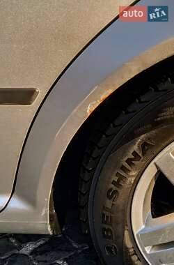 Хэтчбек Volkswagen Golf 2003 в Львове