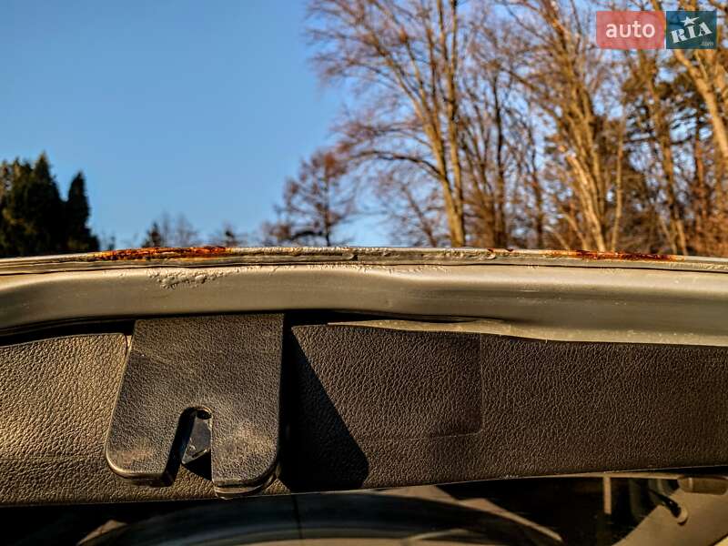 Хетчбек Volkswagen Golf 2003 в Львові