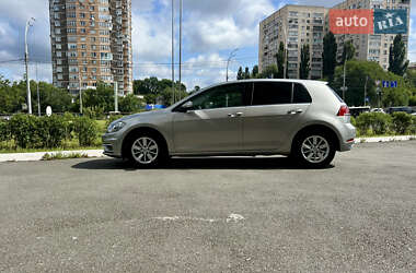 Хэтчбек Volkswagen Golf 2018 в 