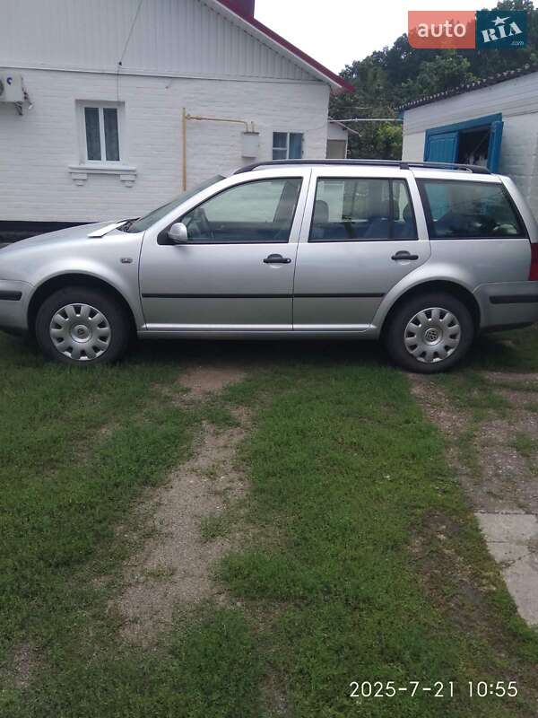 Volkswagen Golf 2003