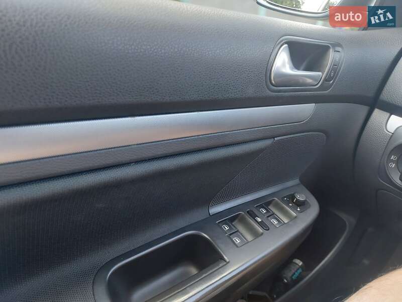 Універсал Volkswagen Golf 2007 в Сваляві