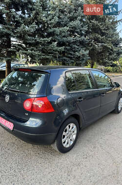 Хэтчбек Volkswagen Golf 2006 в 