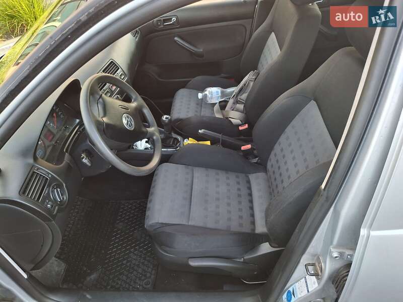 Универсал Volkswagen Golf 2006 в Хмельницком